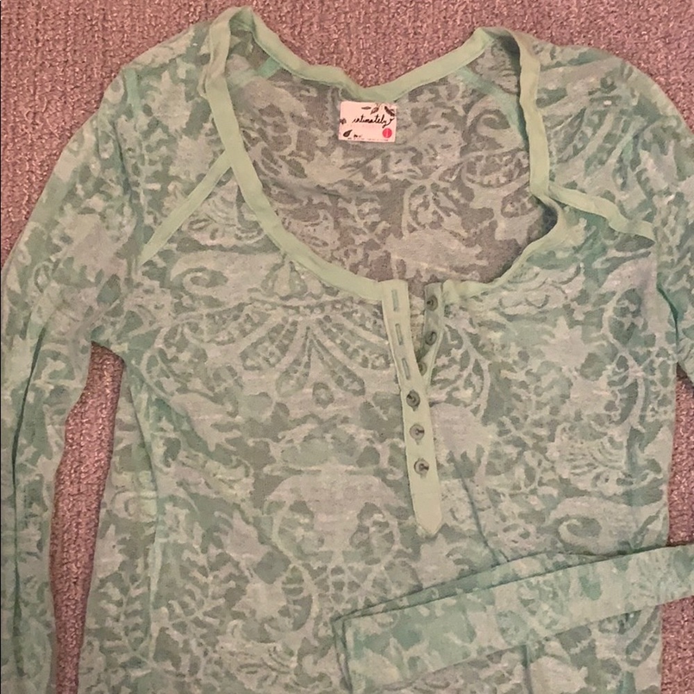 Lace top - Picture 2 of 2